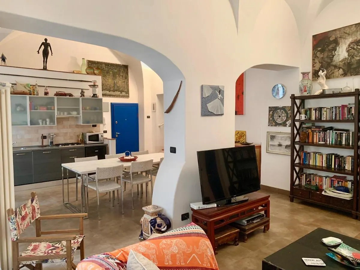 La Maison De L'Artiste & Bike Room Finale Ligure Lägenhet